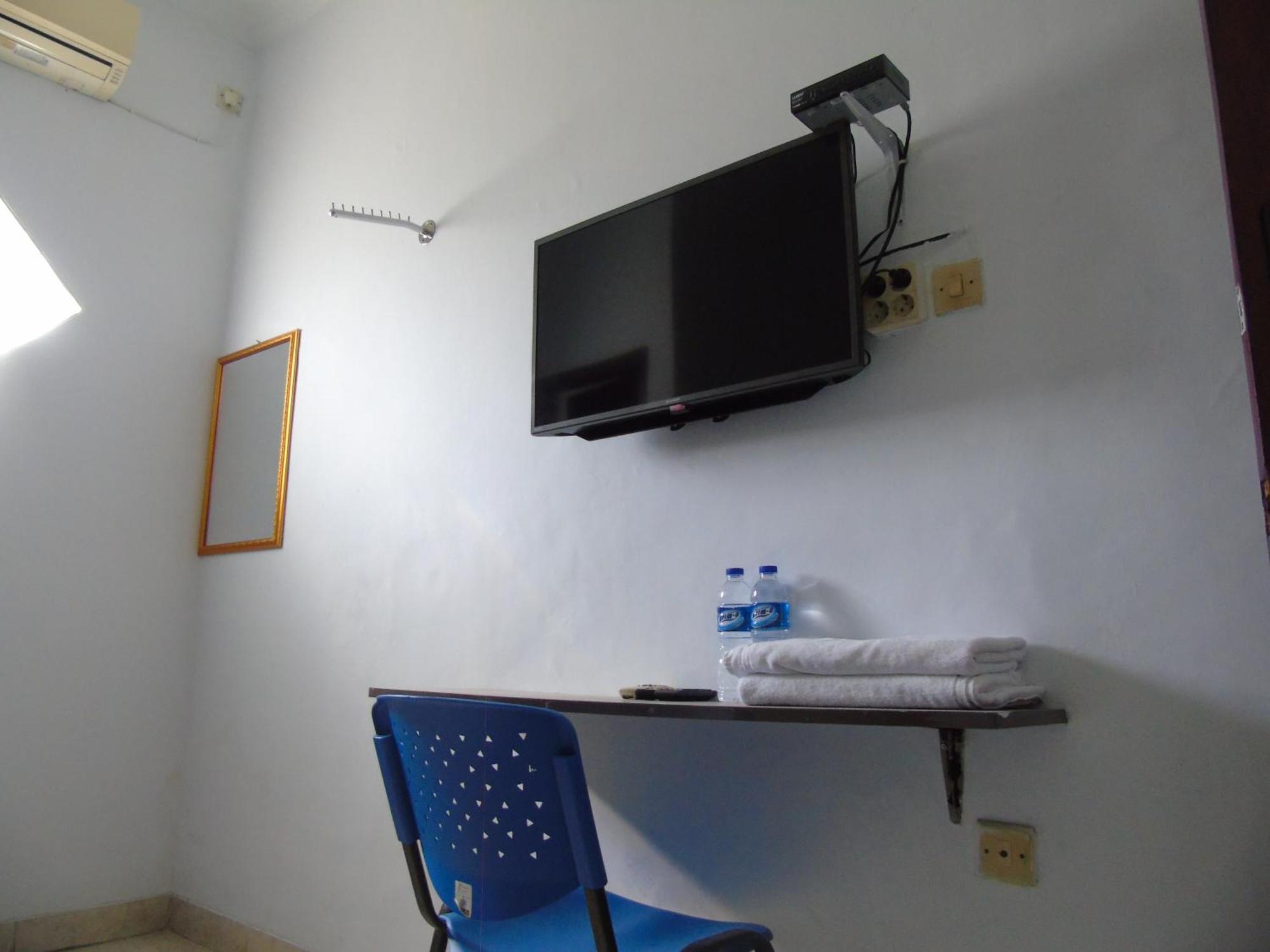 Hotel Permata Zamrud Cirebon Værelse billede