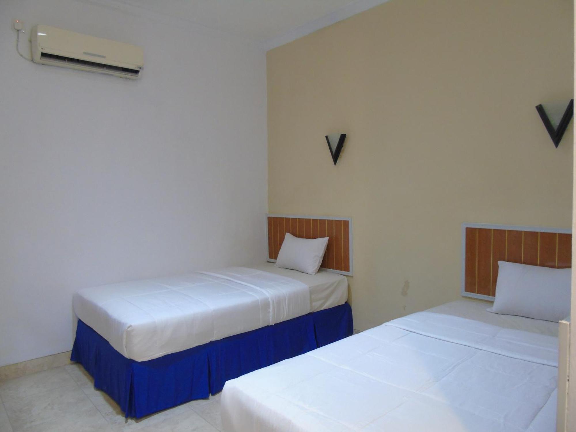 Hotel Permata Zamrud Cirebon Værelse billede