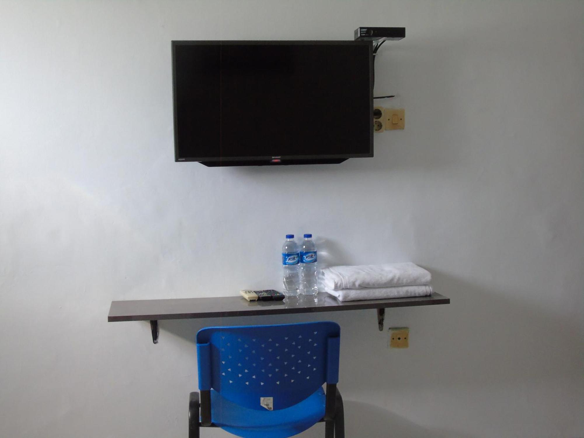 Hotel Permata Zamrud Cirebon Værelse billede
