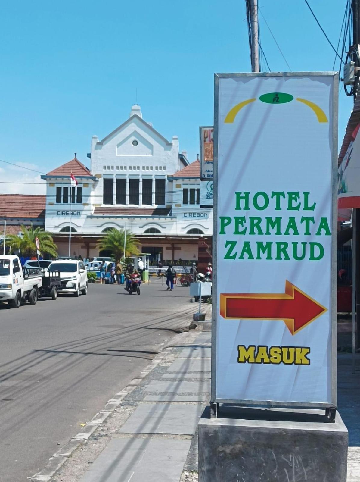 Hotel Permata Zamrud Cirebon Eksteriør billede