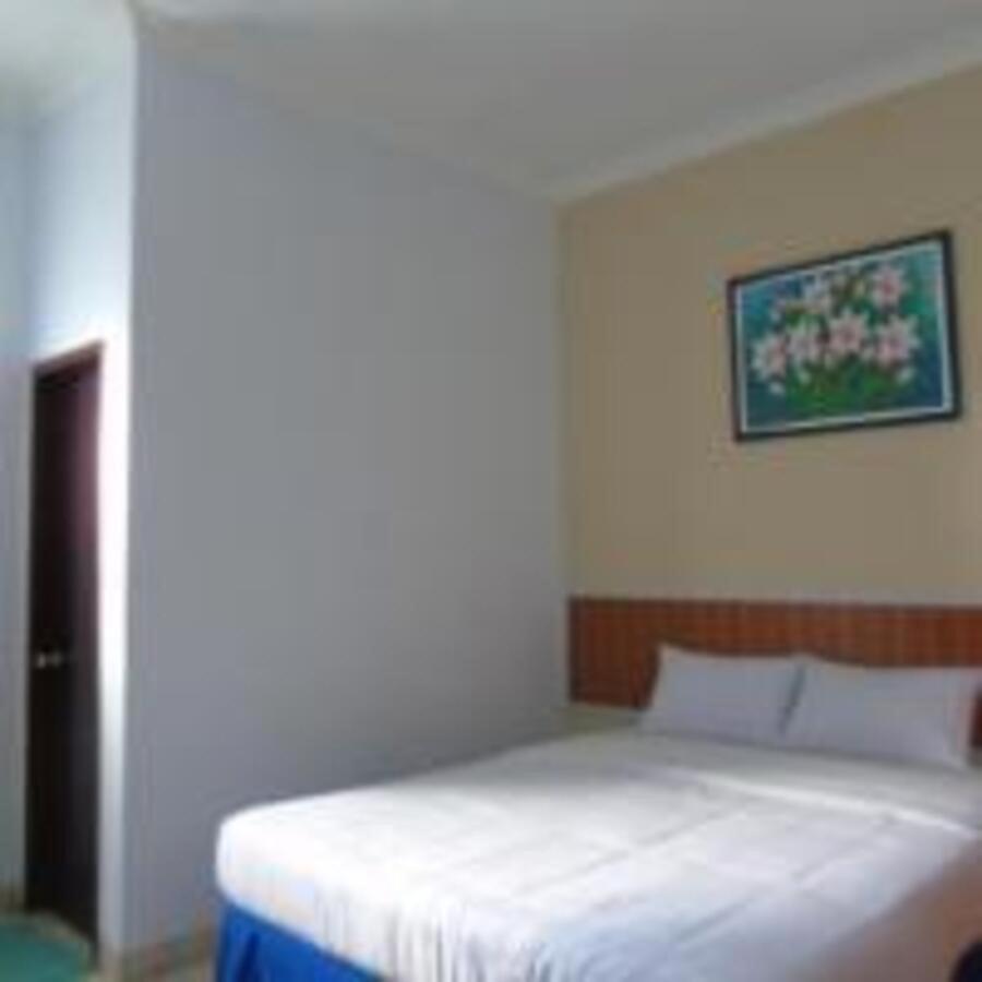 Hotel Permata Zamrud Cirebon Eksteriør billede